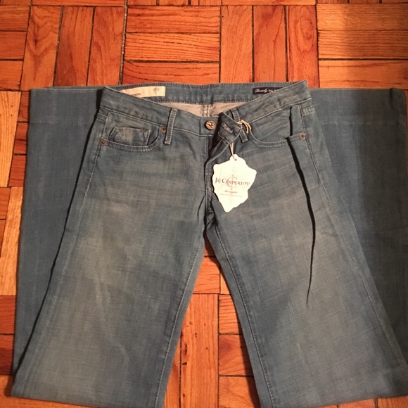 J & CO. Wide Leg Blue Jeans - Picture 8 of 8