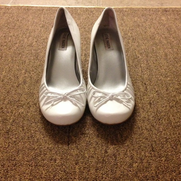 White Steve Madden Heels 👠