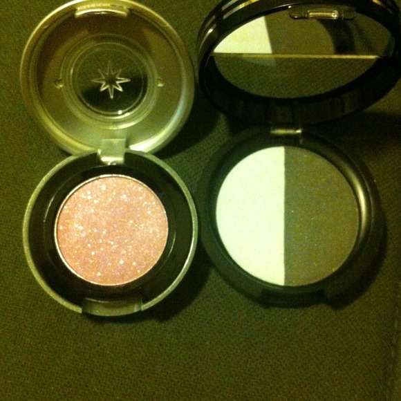 SOLD!!Make-up bundle - Picture 2 of 4