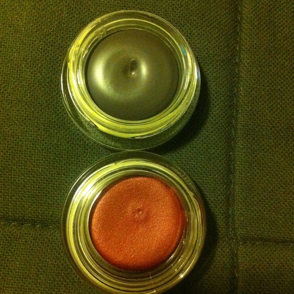 SOLD!!Make-up bundle - Picture 4 of 4