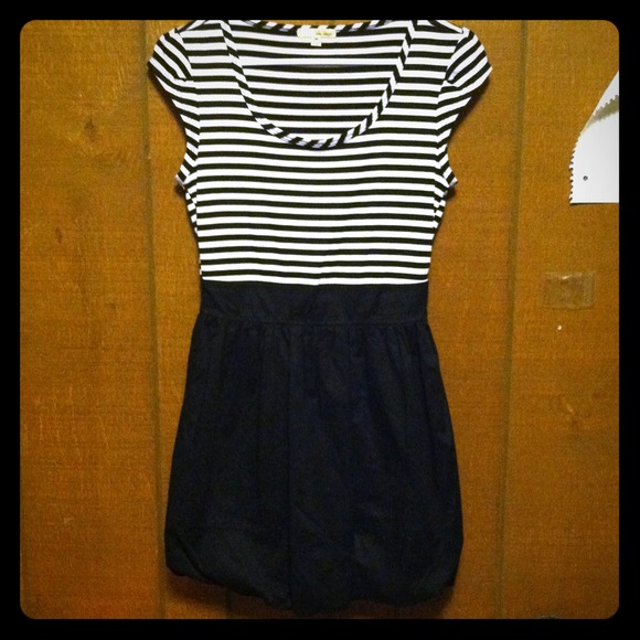 ⚡FLASH SALE ⚡Black and white BeBop striped dress