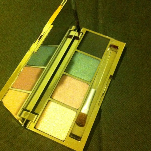 Sold!! Anastasia Beverly Hills eyeshadow palette