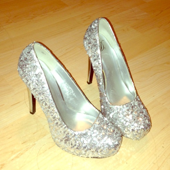 Silver sparkle heels! They are small sequences!