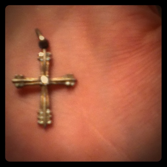 Cross pendant