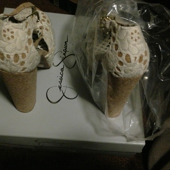 Jessica Simpson Heels - Picture 2 of 3