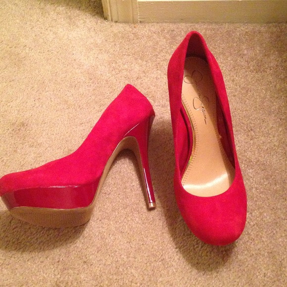 Red stilettos - Picture 1 of 4