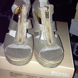 MK Damita Wedge 💯 authentic