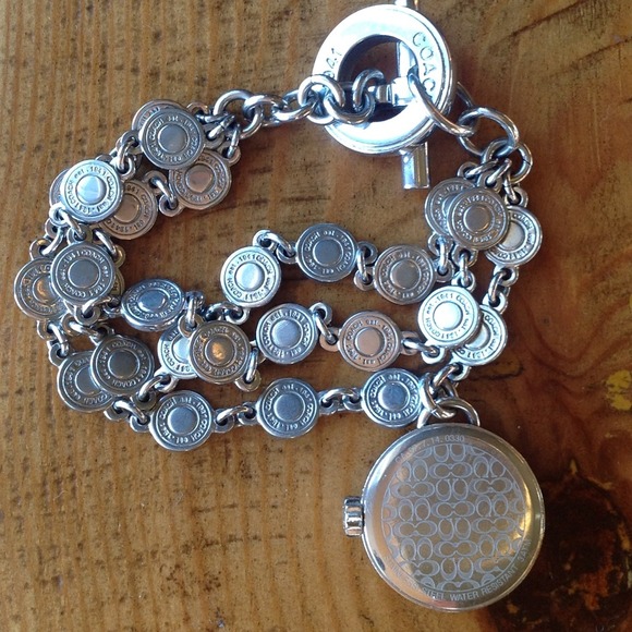 🍃🌸HP Coach Stainless Steel Toggle Watch - Picture 2 of 4