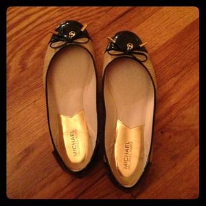 Michael Kors Beige Black Patent flats