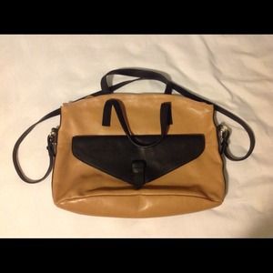 Zara Rare Tote Messenger Bag {Butterscotch}