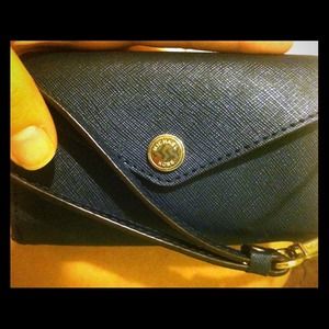 Authentic iPhone 5 Michael Kors Wristlet