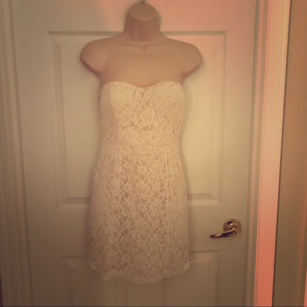 BeBe White lace Strapless Cocktail Dress