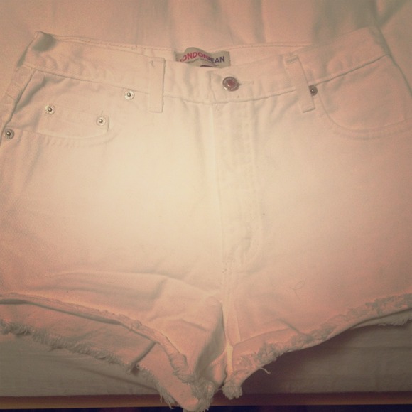 Vintage white high waisted shorts