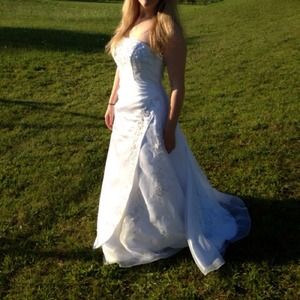 Strapless wedding gown