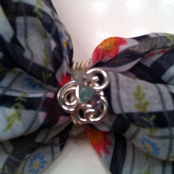 Silver ring - Picture 2 of 2