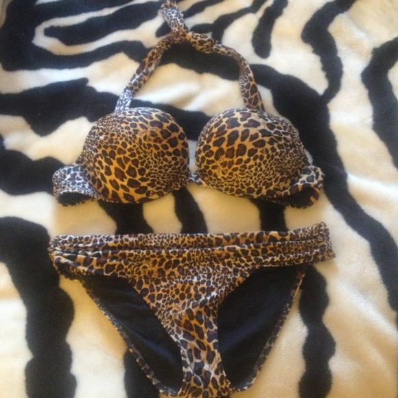 Victoria secret bomb shell bikini 36c med bottom