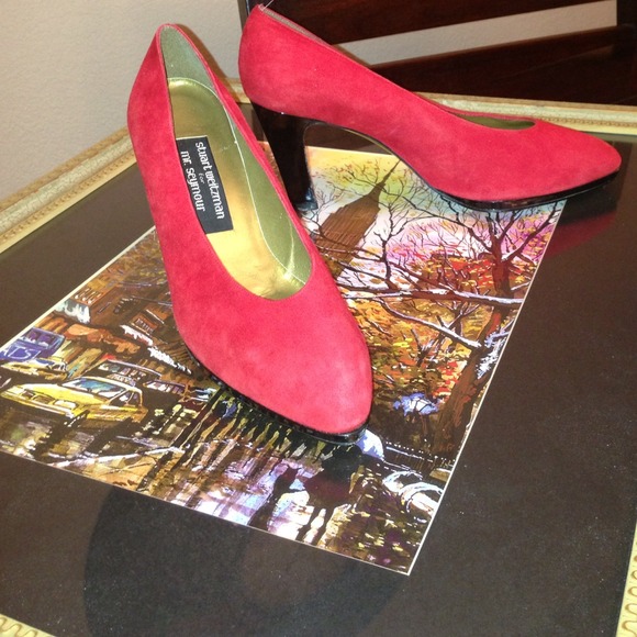 Red suede Stuart Weitzman Vintage Pump Sz 7.5B - Picture 4 of 4
