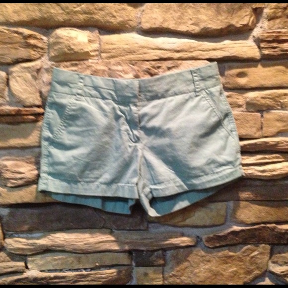 A pair of teal j crew shorts in great condition! - Picture 2 of 3