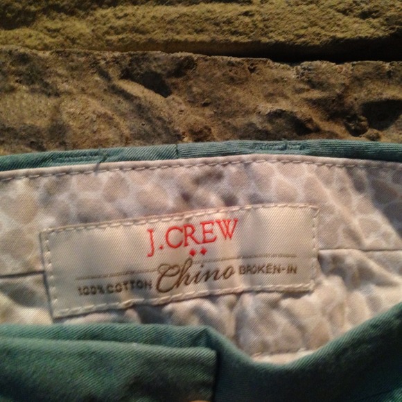 A pair of teal j crew shorts in great condition! - Picture 3 of 3