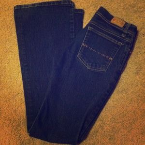 GLO  jeans