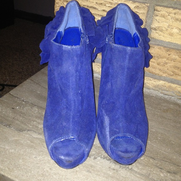 Blue Suede Peep Toe Ruffle Back Heels - Picture 2 of 4