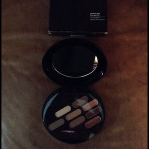 BUNDLE-AVON Make up kits