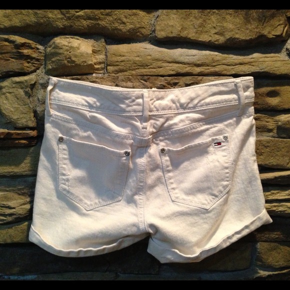 White size 2 jean Tommy Hilfiger shorts - Picture 2 of 4