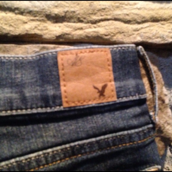 Size 0 American Eagle shorts - Picture 3 of 4