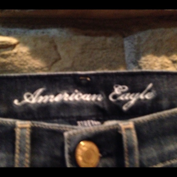 Size 0 American Eagle shorts - Picture 4 of 4