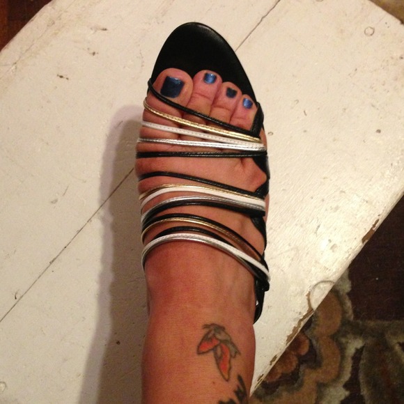 Classy/chic strappy leather sandals sz 6.5 - Picture 2 of 4