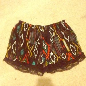 TRIBAL PRINT SHORTS