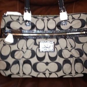 Coach Signature series Tote $165.00