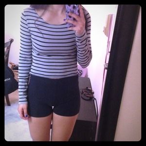 ❌SOLD ---Stripe Long Sleeve Crop