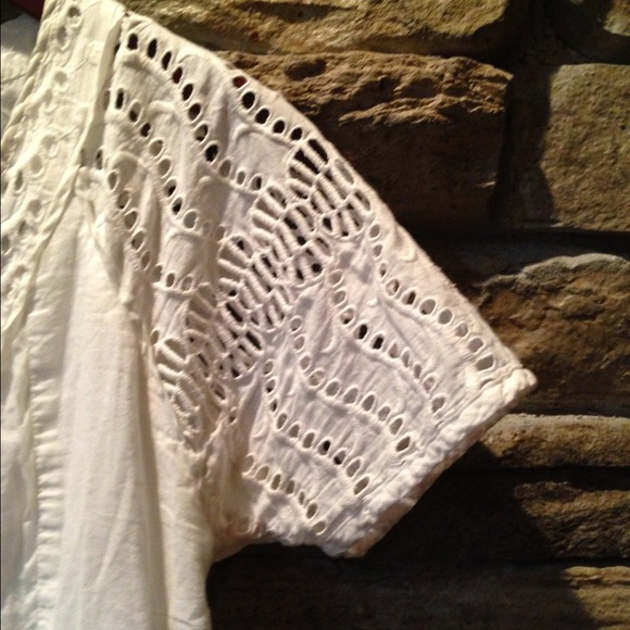 A white j crew blouse size 0 - Picture 2 of 3