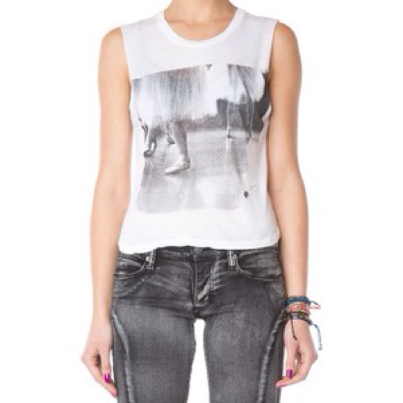 Brandy Melville Tops - Brandy Melville Ballet Muscle Tanktop