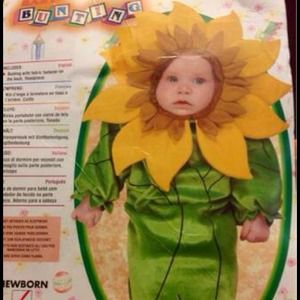 💢REDUCED💢 🌻Baby Flower costume!🌻