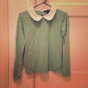 Mint green sweater w/ white lace Peter Pan collar