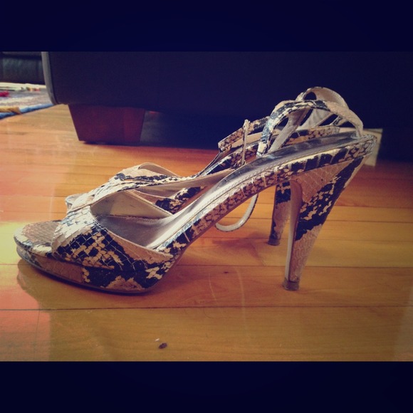 Black & white snakeskin pattern heels