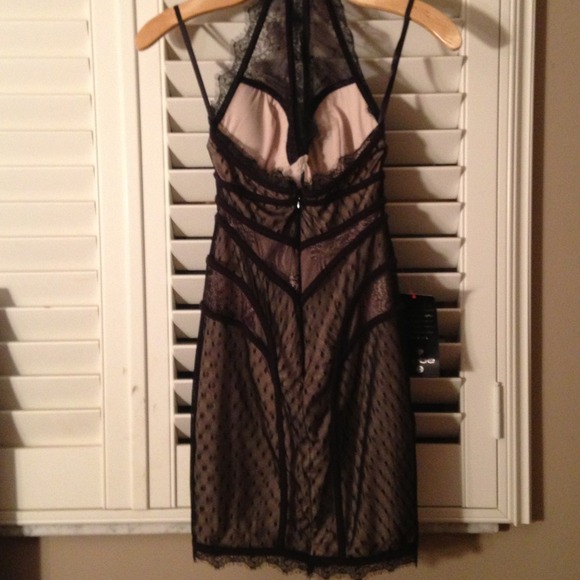 Mixed lace halter dress - Picture 2 of 4