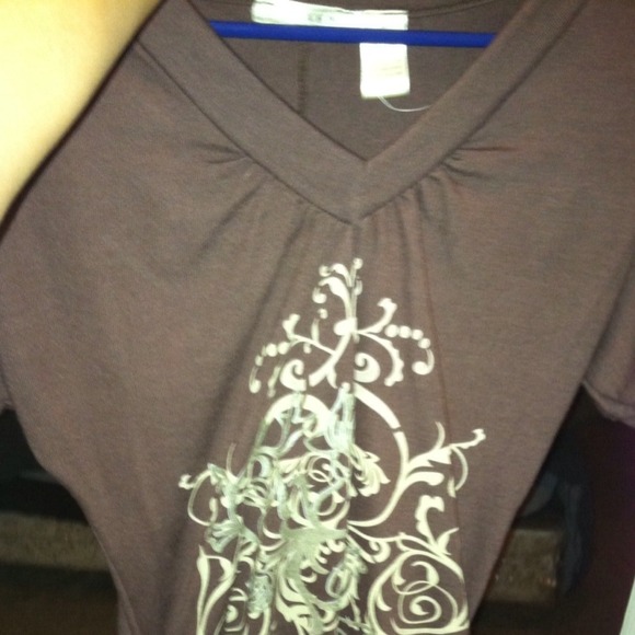 Im selling a brown Dress that has never worn