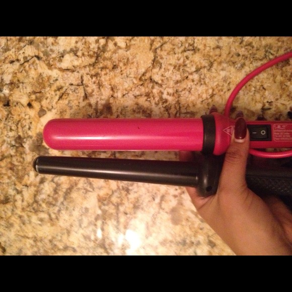 Wands - Picture 2 of 4