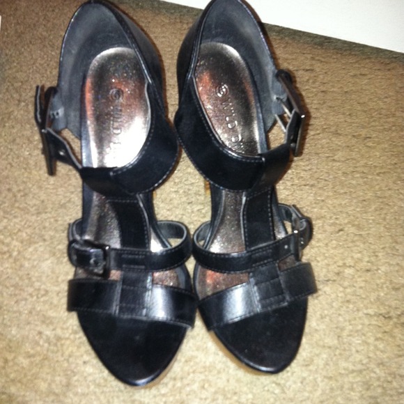 Nice heels only worn 3 times