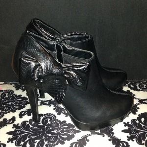 Ankle black high heel booties