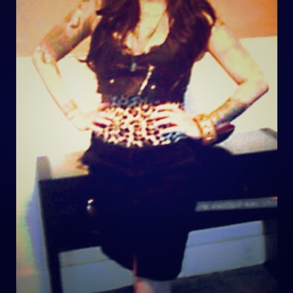 Black skirt - Picture 1 of 2