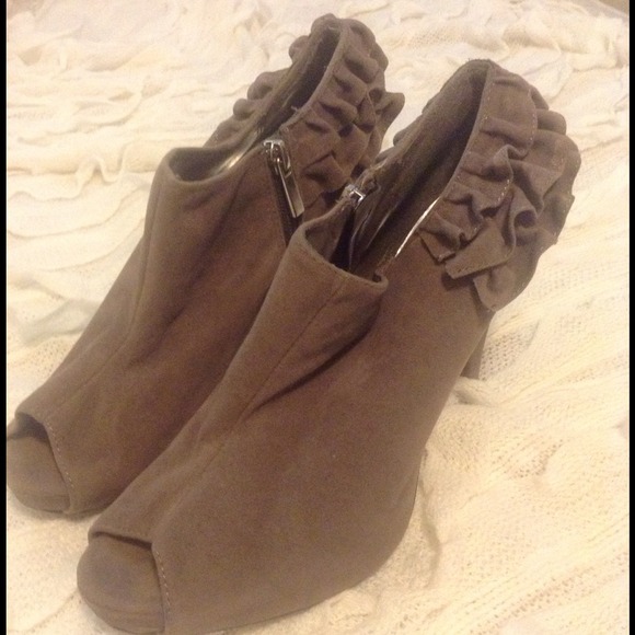 Charcoal Grey Peep-Toe heels