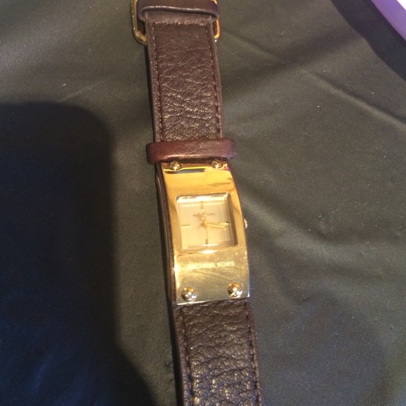 Michael Kors Dark Brown and Gold Watch! Beautiful - Picture 4 of 4