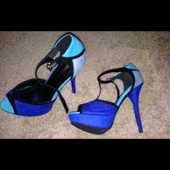 Brand new!! Size 8 blue color block 5inch heels👠 - Picture 2 of 3