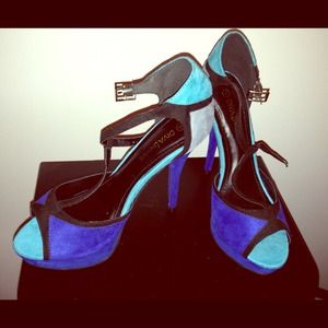 Brand new!! Size 8 blue color block 5inch heels👠