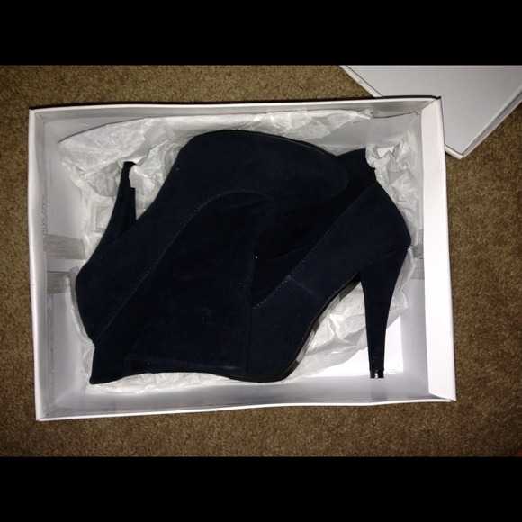 Brand new bakers brand size 8 booties - Picture 2 of 3