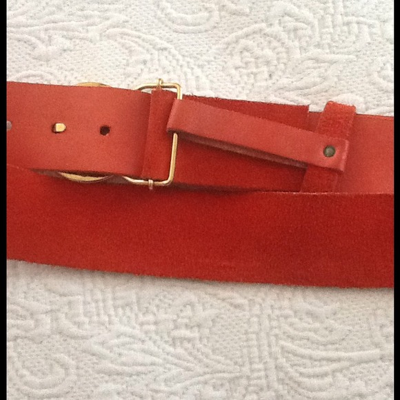 Attractive and Adjustable deep orange suede belt - Picture 3 of 3